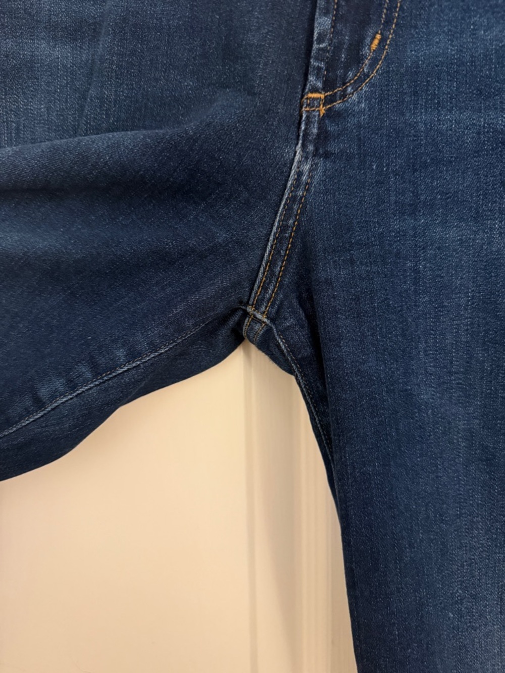 Citizens Of Humanity Lilah Blue High-Rise Flared Jeans - Picture 7 of 13